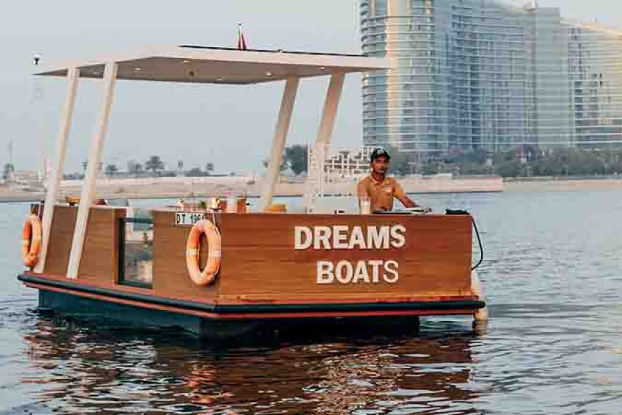 Dream Boats Floating Cafe